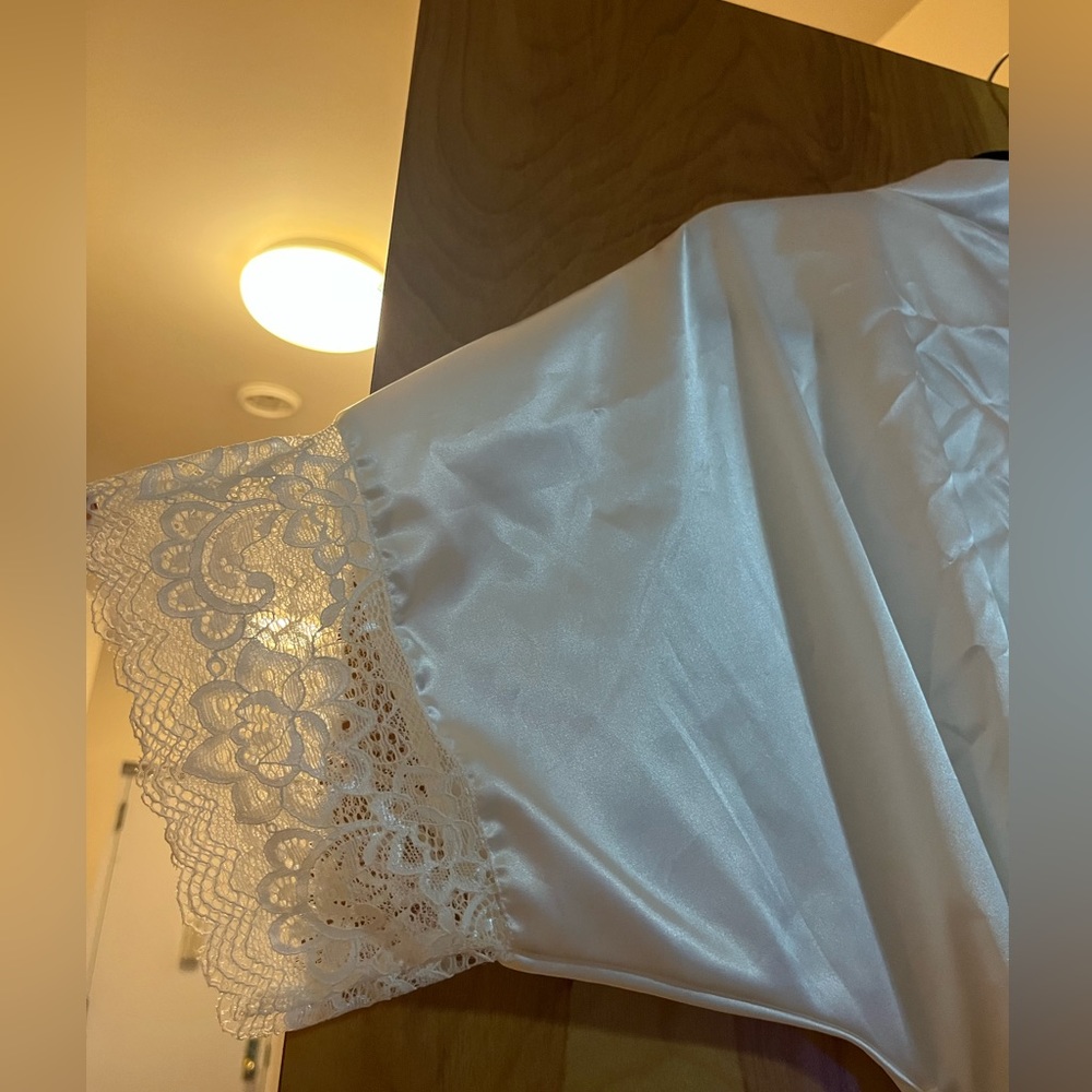 White Satin Robe - Picture 6 of 6